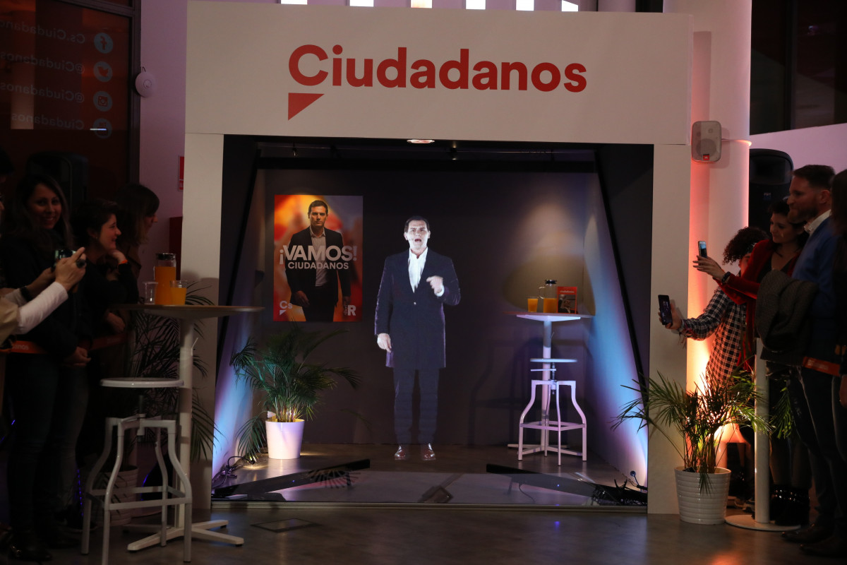 Rivera participa en el primer acte de campau00f1a per a les pru00f3ximas eleccions del 28 d'abril