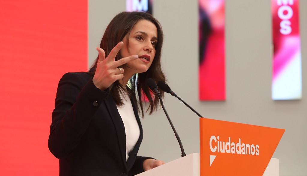 La portaveu de l'Executiva i Secretària de Formació de Ciutadans, Inés Arrimadas García; ofereix una roda de premsa després de la reunió del Comitè Executiu de Cs
