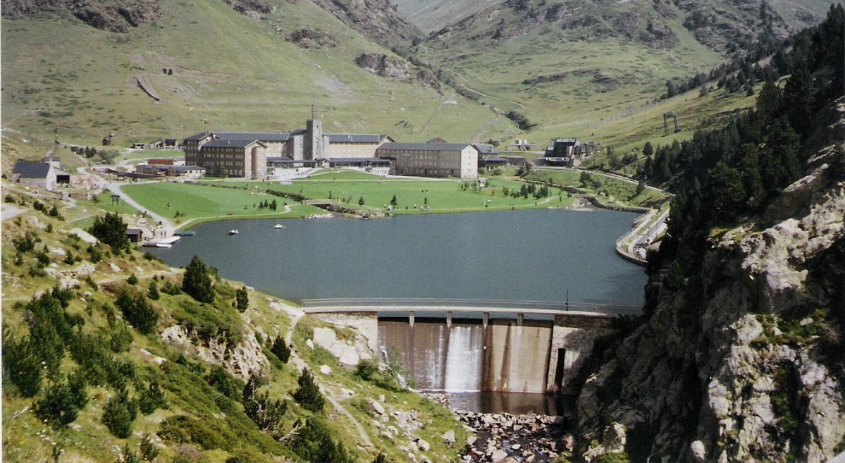 Santuari i embassament nuria
