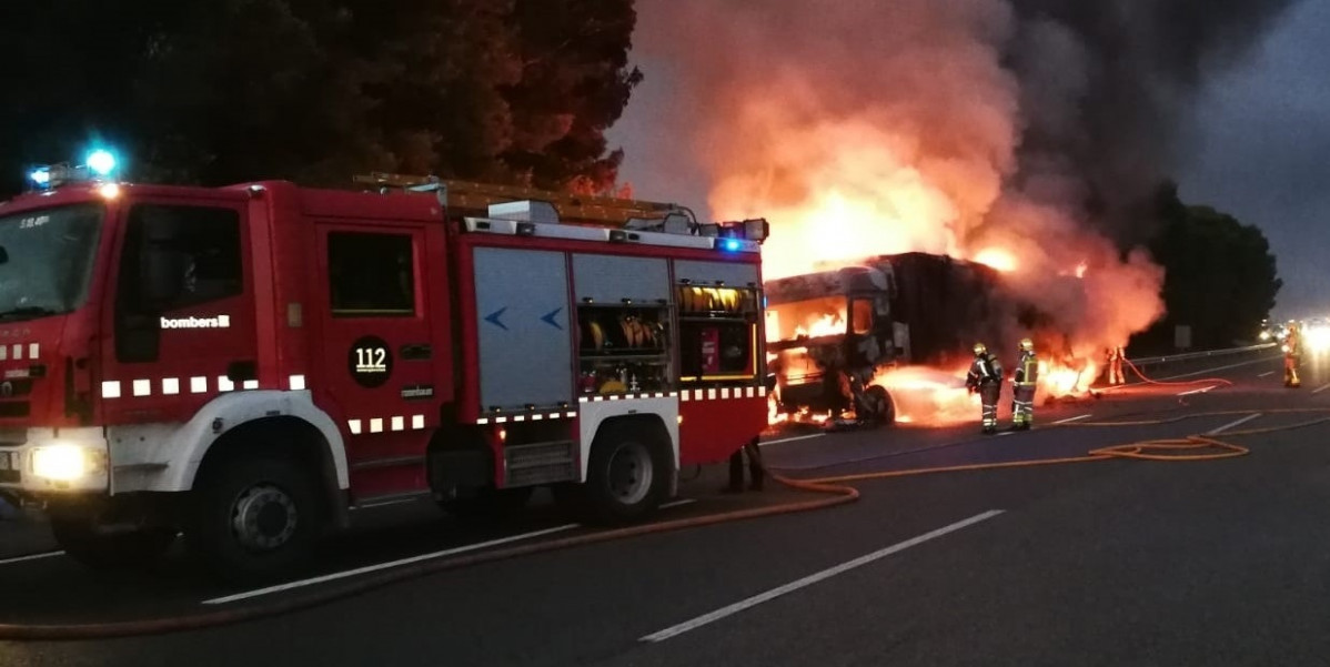 Incendi camion AP7 castellet gornal