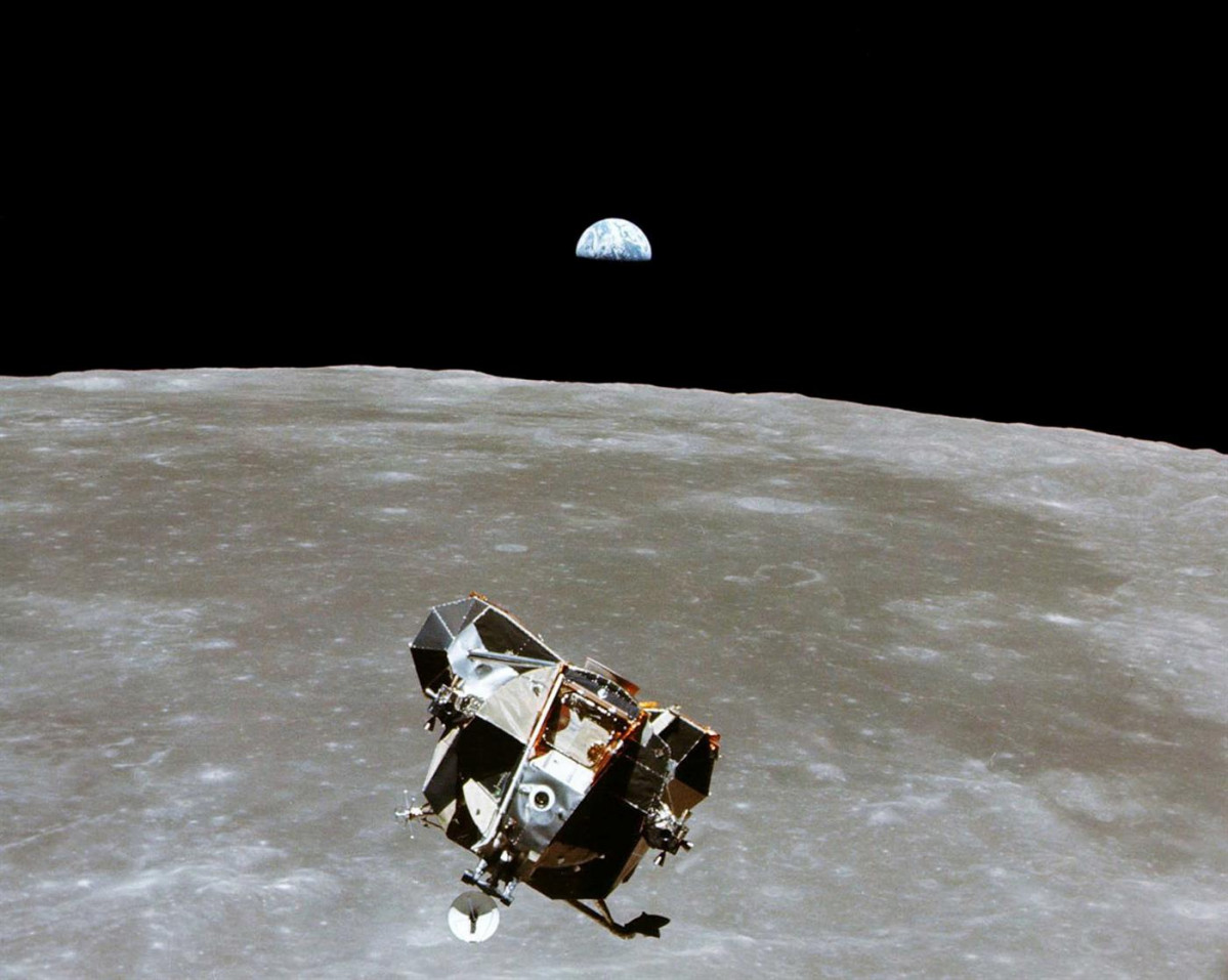 El mu00f3dulo lunar amb Neil Armstrong i Buzz Aldrin