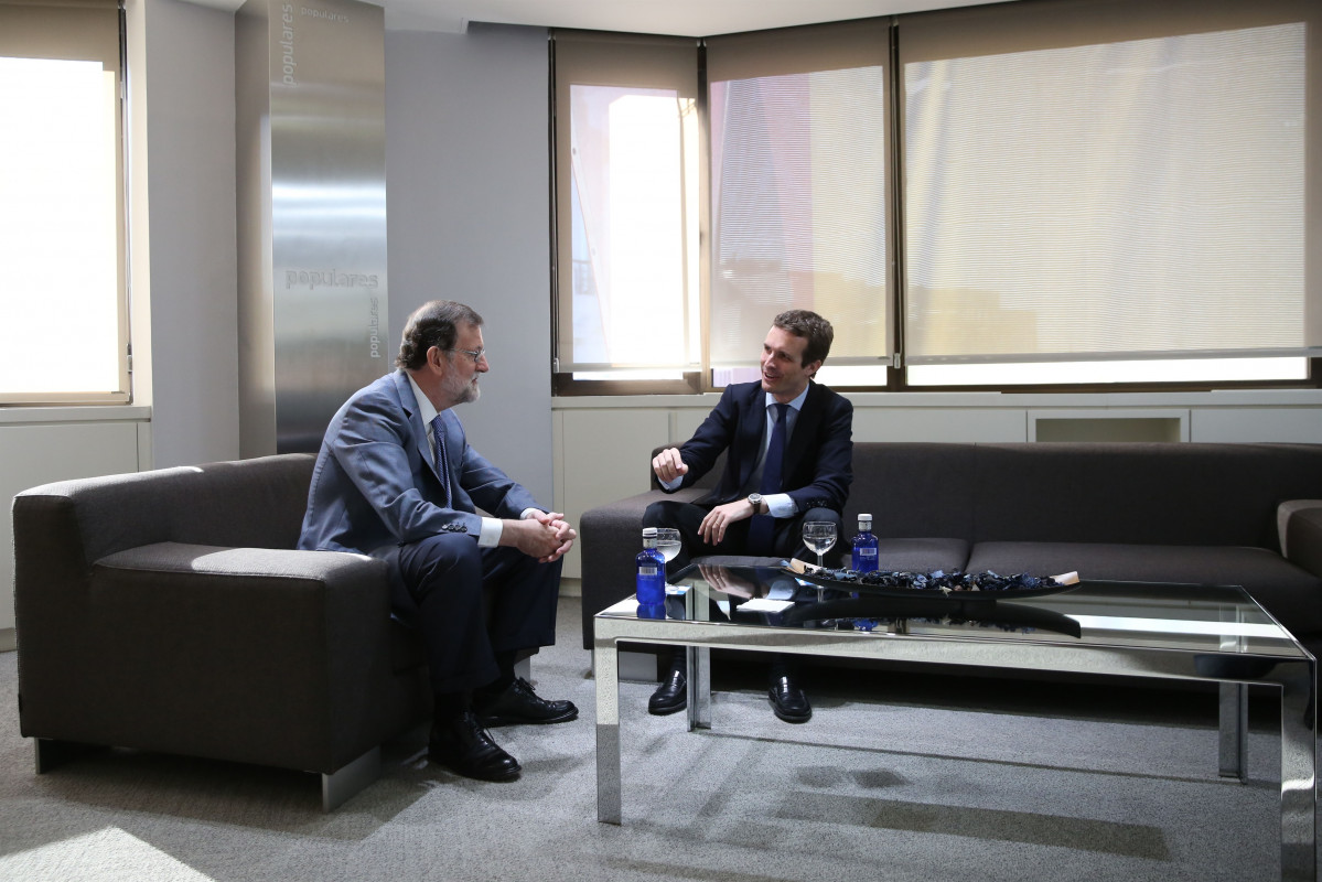 Nota Pp. Casat I Rajoy Mantenen Una Reunió A La Seu Nacional De el Partit Popular (Vídeo I Fotografies)