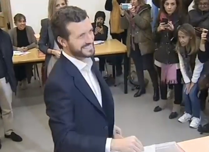 El president de PP, Pablo Casado, votant en les eleccions generals de el 10 de novembre
