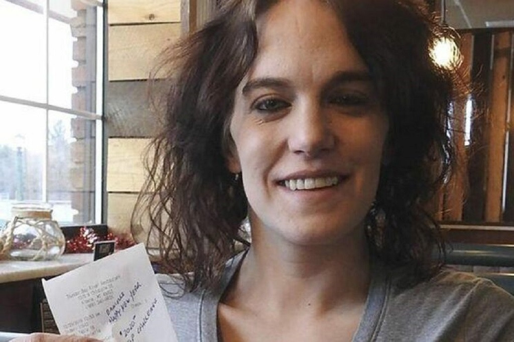 Danielle Franzoni, una cambrera de Michigan que recibiu00f3 una gran propina