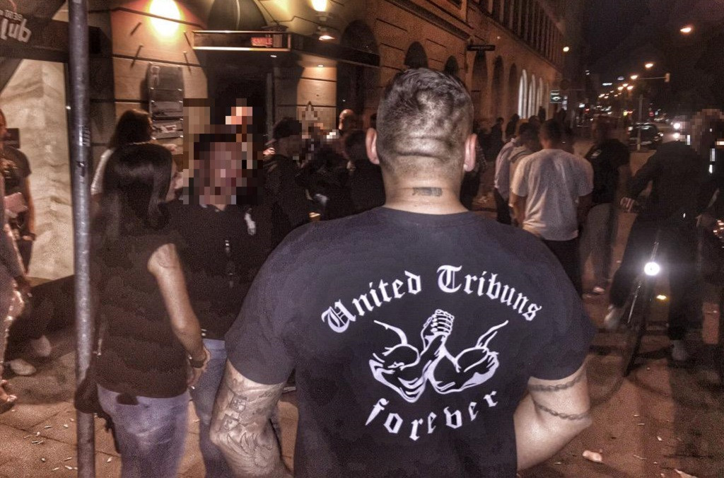 Un membre de United Tribuns