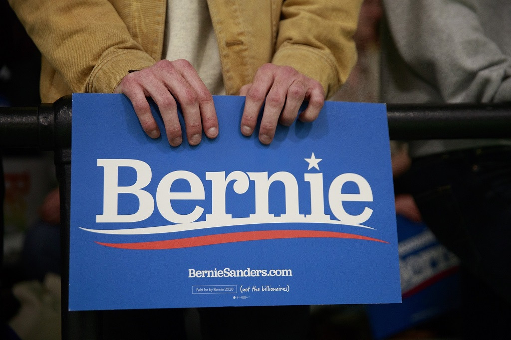 Un cartell a favor de el candidat de el partit demu00f3crata Bernie Sanders