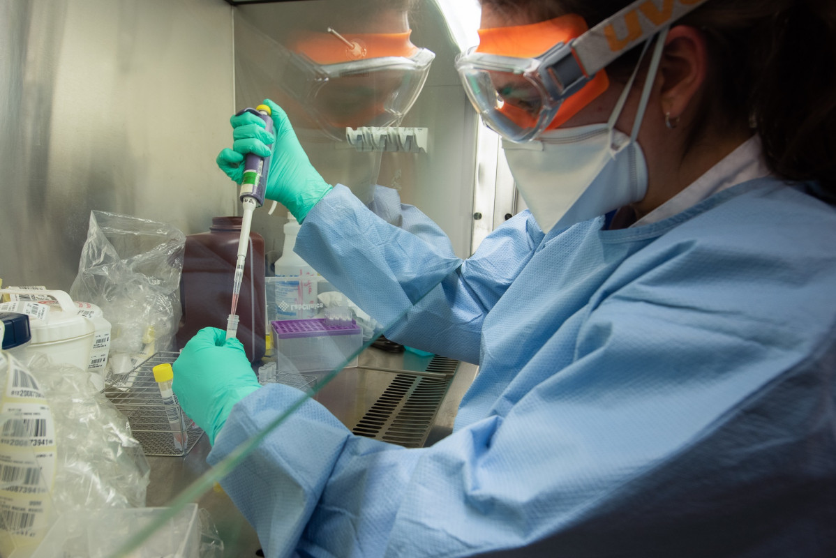 Servei de Virologia de el Servei de Microbiologia de l'Hospital Clínic on es realitzen proves de l'coronavirus