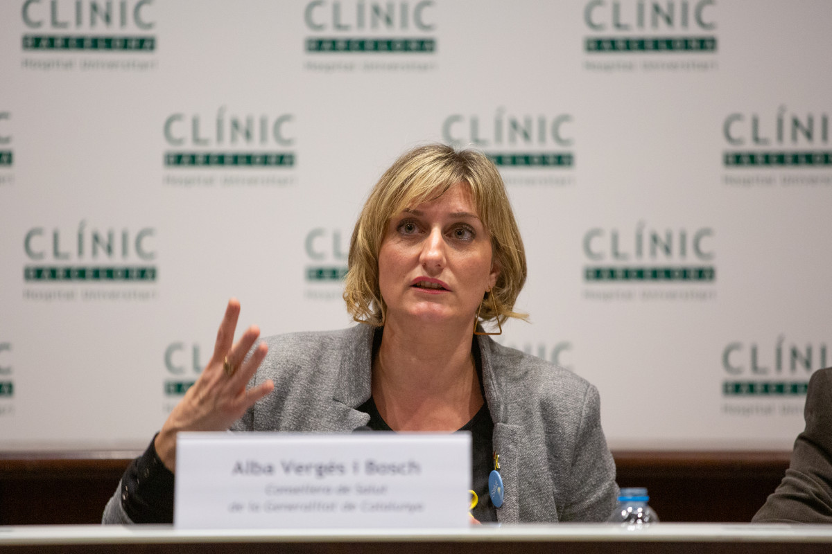La consellera de Sanitat de Catalunya, Alba Vergés, durant la seva compareixença per abordar l'evolució de l'coronavirus, a l'Hospital Clínic de Barcelona / Catalunya (Espanya), a 12 de febrer de 202
