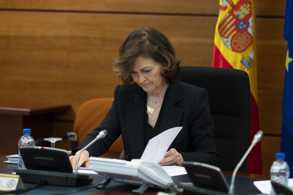 La vicepresidenta primera de Govern i ministra de la Presidència, Relacions amb les Corts i Memòria Democràtica, Carmen Calvo, durant la primera reunió de Comitè de situació d'Estat d'Alarma, a Madrid (Espanya) a 16 de març de 2020.