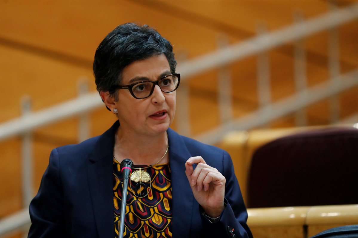 La ministra d'Afers Estrangers, Arancha González Laya, durant la seva intervenció en la primera sessió de control a Govern al Senat des de la declaració de l'estat d'alarma amb un presenci