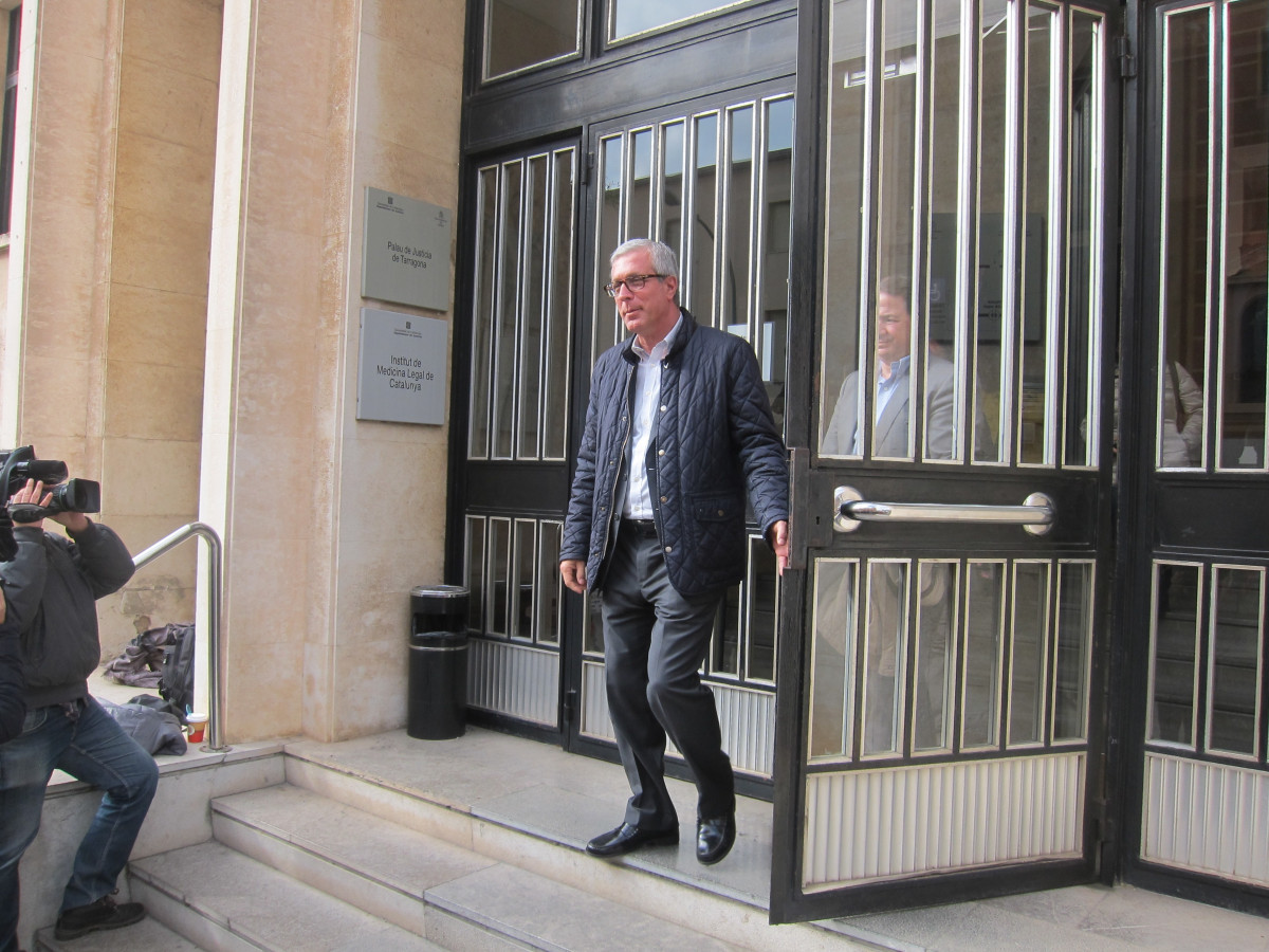 L'alcalde de Tarragona Josep Fèlix Ballesteros després de declarar pel cas Inipro el 2016.