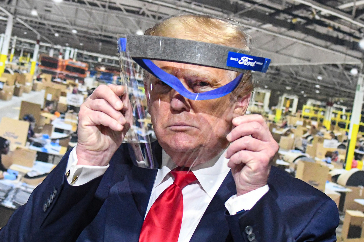 Coronavirus.- Trump elogia la seva pròpia gestió de l'coronavirus i diu haver eviteu