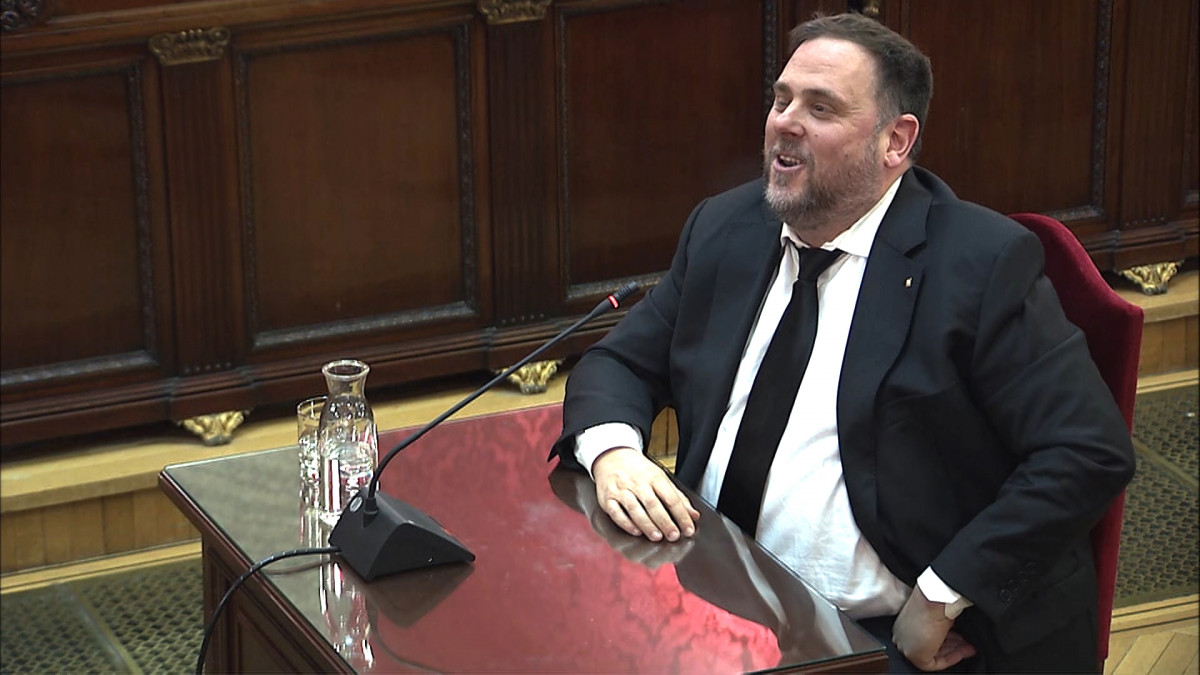 L'exvicepresident de la Generalitat de Catalunya Oriol Junqueras, durant la seva declaració a la tercera jornada de l'judici per l'1-O.
