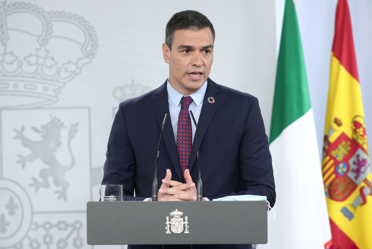 El president de Govern, Pedro Sánchez, intervé en la roda de premsa convocada amb els mitjans després d'una reunió de treball amb el primer ministre de la República Italiana, Giuseppe Conte, al Complex de la Moncloa, Madrid (Espanya), a 8 de juliol d