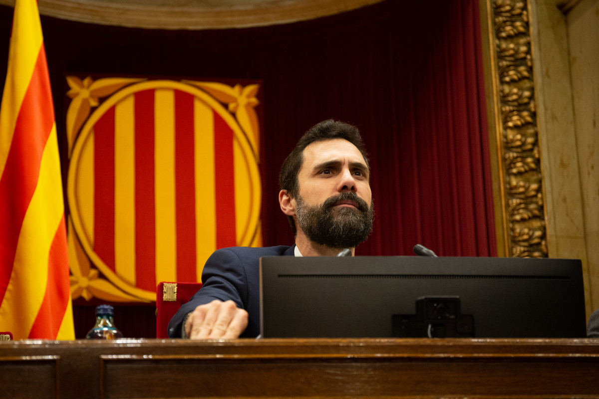 El president de Parlament de Catalunya, Roger Torrent, durant una Sessió plenària, a Barcelona / Catalunya (Espanya), a 11 de febrer de 2020.