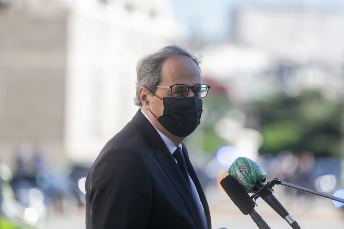 El president de la Generalitat, Quim Torra, ofereix declaracions als mitjans de comunicació després de la cerimònia d'Estat per homenatjar les víctimes de la pandèmia de Covid-19, celebrada al Palau Reial de Madrid (Espanya), a 16 de juliol de 2020.
