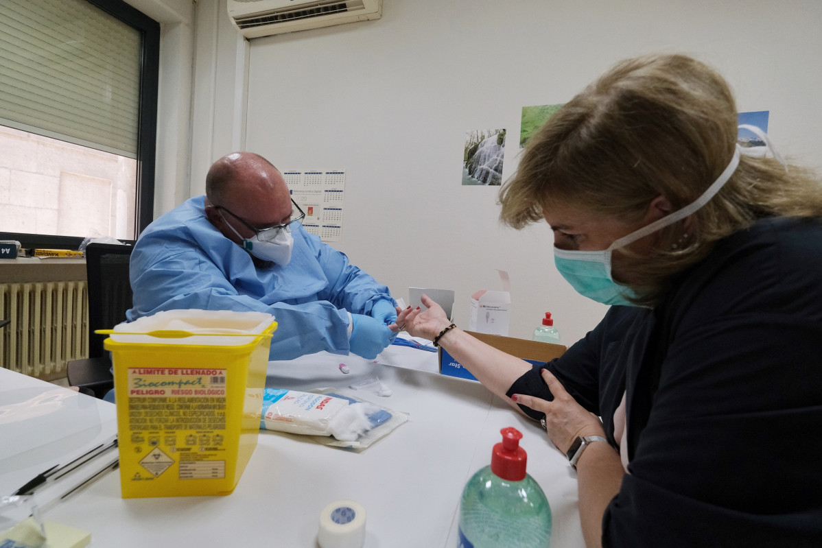 Realització de test d'Covid-19.