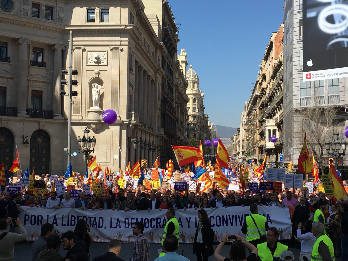 Manifestació de SCC contra l'independentisme per la Via Laietana de Barcelona