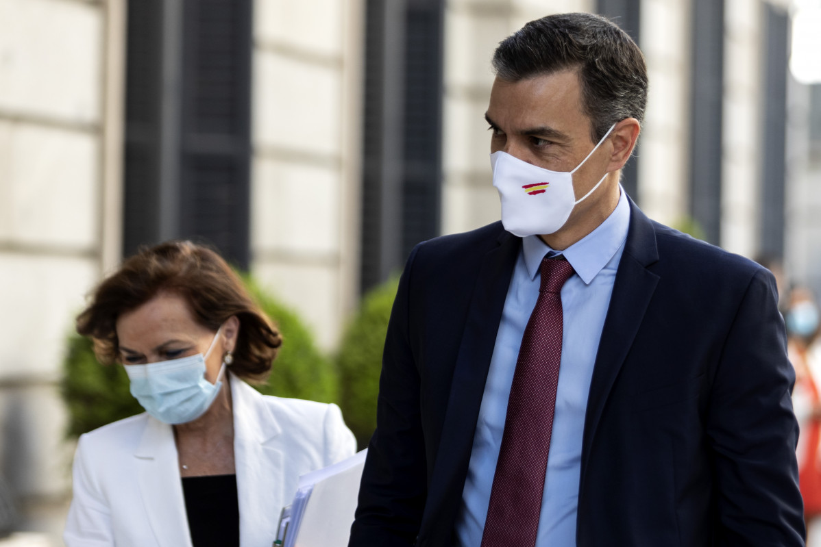 El president de Govern, Pedro Sánchez, i la seva vicepresidenta primera, Carmen Calvo.