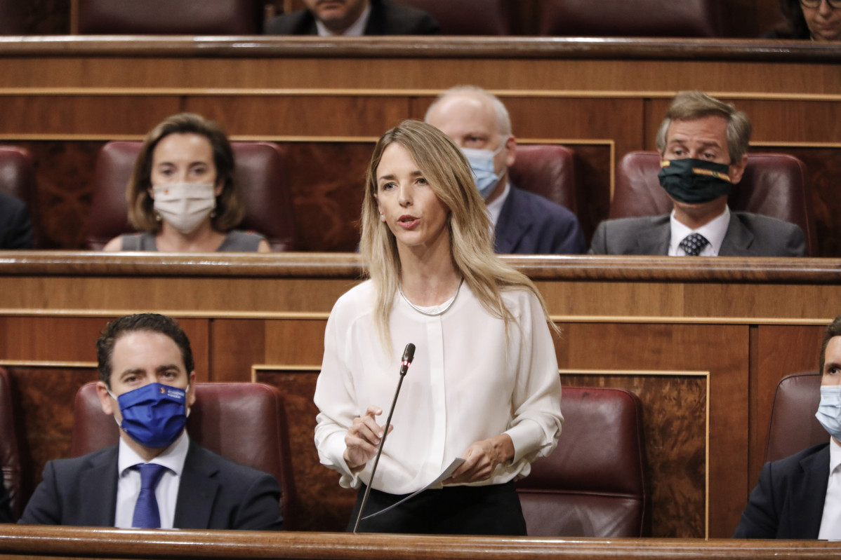 La portaveu parlamentària d'el PP, Cayetana Álvarez de Toledo, intervé durant la penúltima sessió plenària al Congrés dels Diputats abans de l'parèntesi estival, a Madrid (Espanya), a 22 de juliol de 2020. El ple, aborda, entre altres temes, les