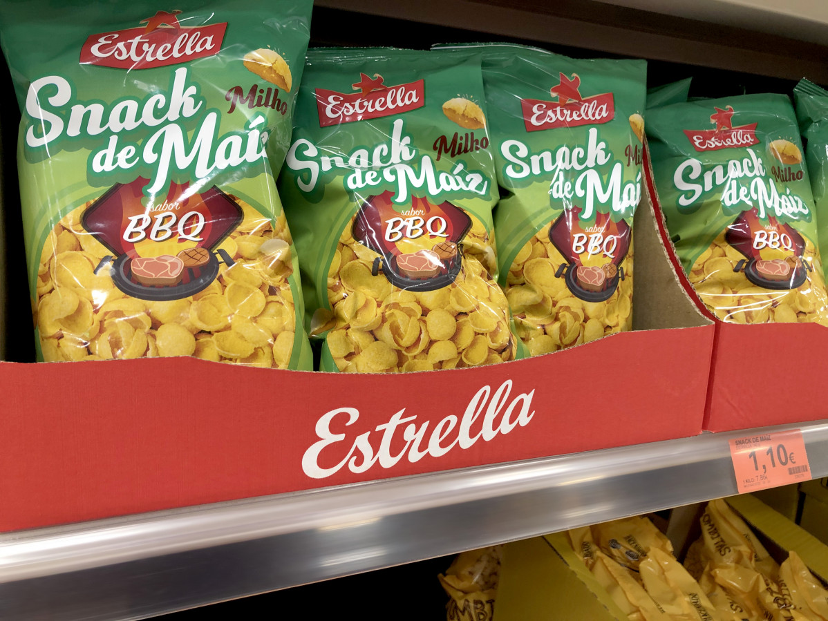 FOTOGRAFIA El nou snack de blat de moro gust barbacoa a l'lineal de Mercadona