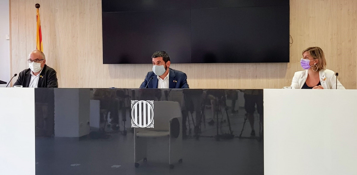 Els consellers Josep Bargalló, Chakir el Homrani i Alba Vergés, a roda de premsa