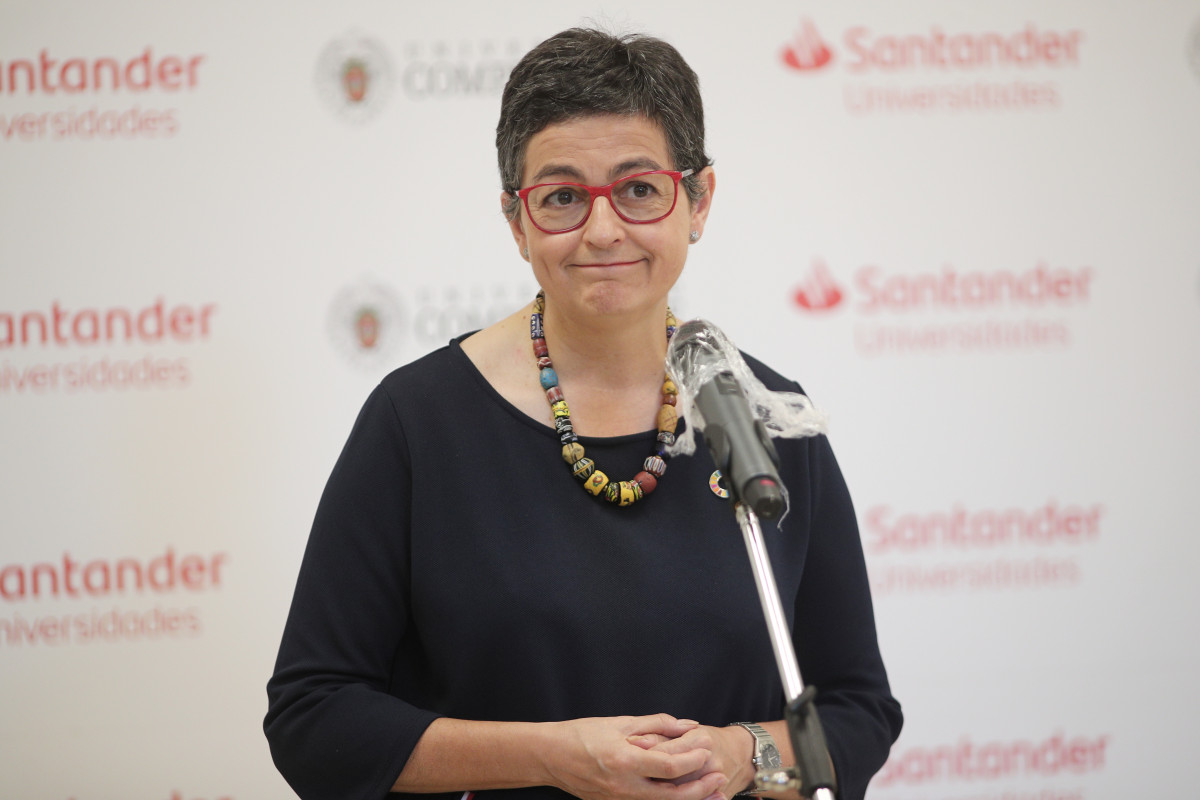La ministra d'Afers Exteriors i Cooperació, Arancha González Laya, intervé durant la tercera jornada de la XXXIII Edició dels Cursos d'Estiu a Sant Llorenç de l'Escorial, Madrid (Espanya), el 22 de juliol de 2020.
