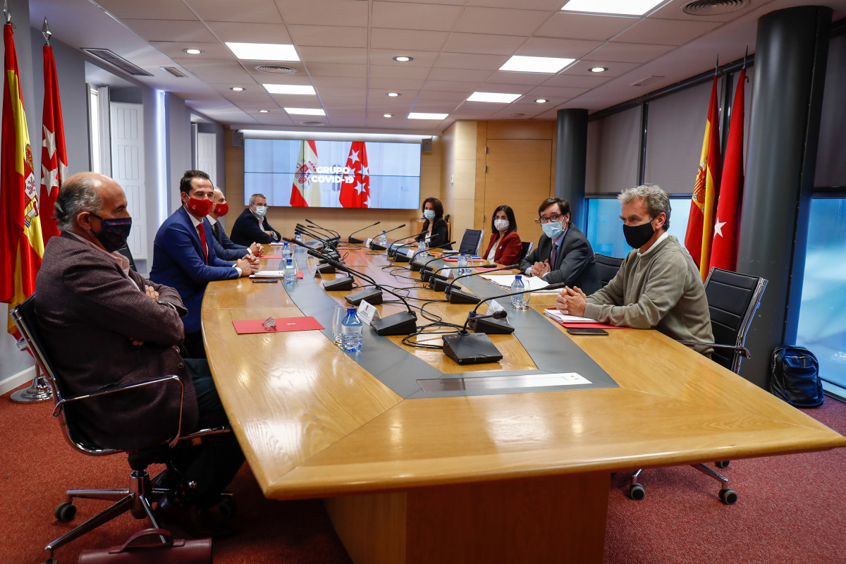 Reunió de Grup Covid-19 per frenar l'evolució de la pandèmia a Madrid, a la Real Casa de Postes