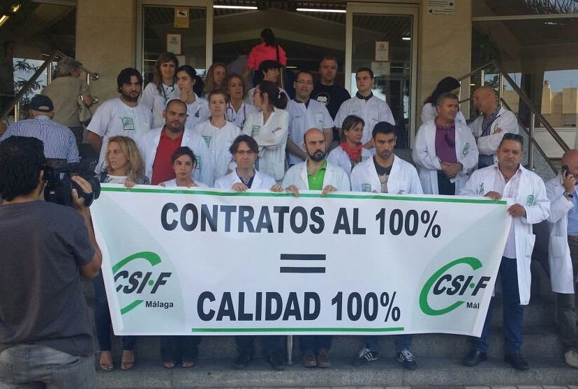 Concentració de metges d'urgències a l'Hospital Regional de Màlaga