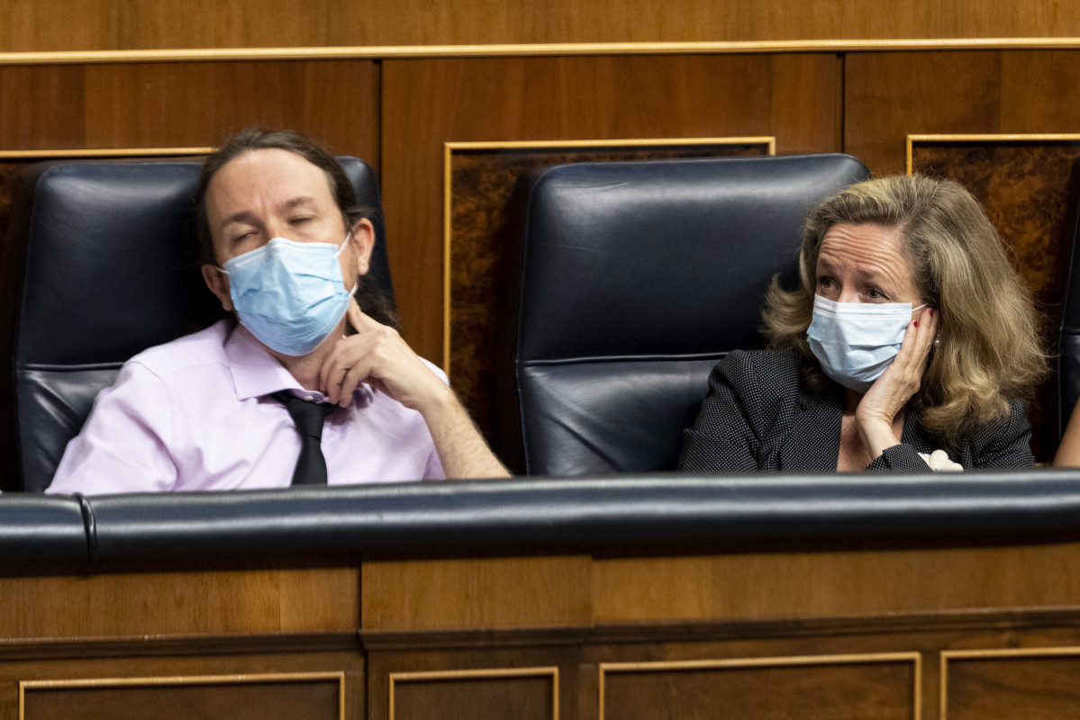 Els vicepresidents segon i tercer de Govern, Pablo Iglesias i Nadia Calviño.