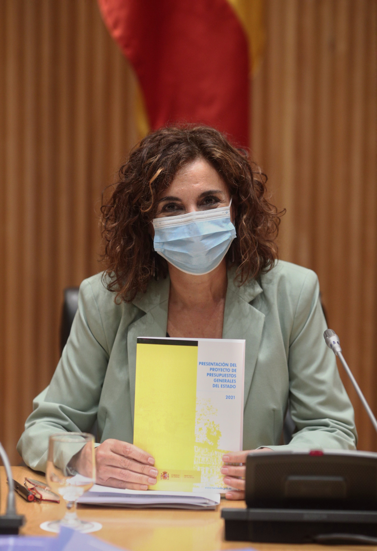 (ID) La ministra d'Hisenda i Funció Pública, María Jesús Montero, ofereix una roda de premsa després del lliurament de el Projecte de Pressupostos Generals de l'Estat 2021 a la presidenta de Congrés dels Diputats, a Madrid (Espanya), a 28 d'octubre de 2020
