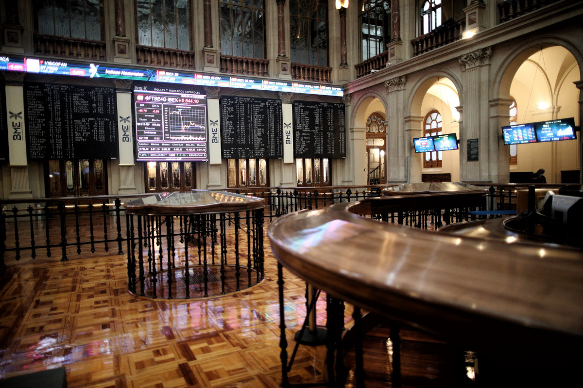La Borsa de Madrid, un dia després de la celebració d'eleccions als Estats Units, a Madrid (Espanya), a 4 de novembre de 2020. L'Ibex 35 cedia un 0,79% a la mitja sessió d'aquest dimecres, en la qual se situava just per sota de la cota dels 6.7