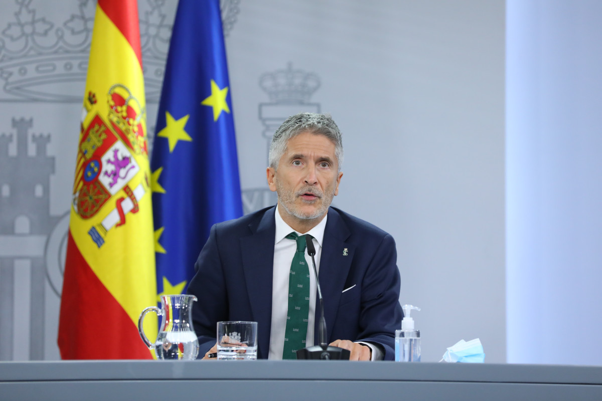 El ministre d'Interior, Fernando Grande-Marlaska, compareix després del Consell de Ministres extraordinari celebrat a Moncloa per decretar l'estat d'alarma a Madrid (Espanya), a 9 d'octubre de 2020. La declaració de l'estat d'alarma s'ha decretad