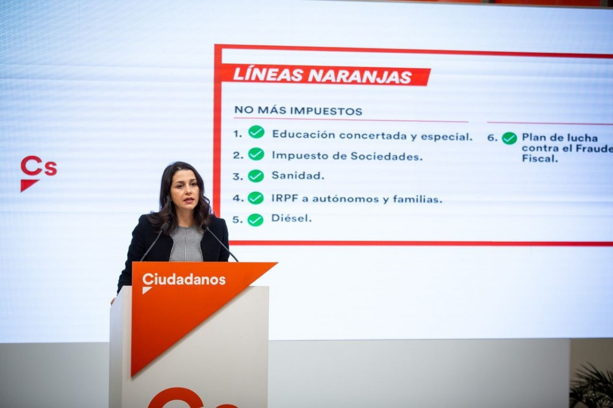 La presidenta de Ciutadans, Inés Arrimadas García, en roda de premsa a la seu de el partit.