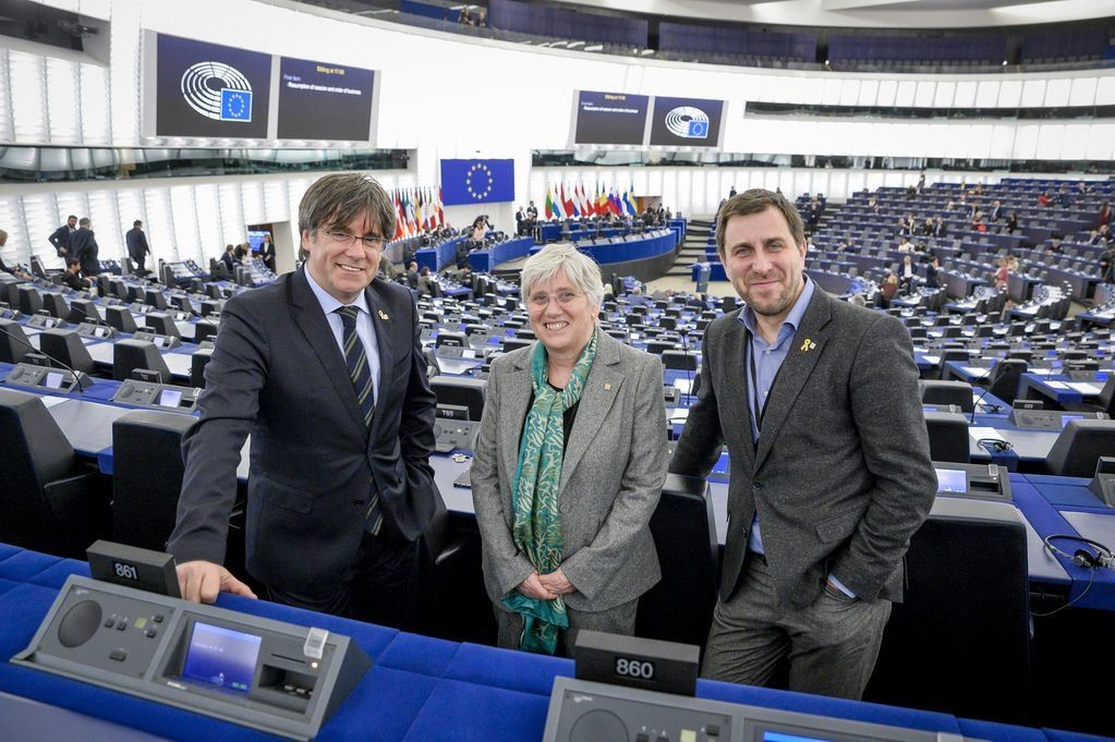 EuropaPress 3279255 grupopoliticacat trobada premsa amb eurodiputats comin Ponsati Puigdemont