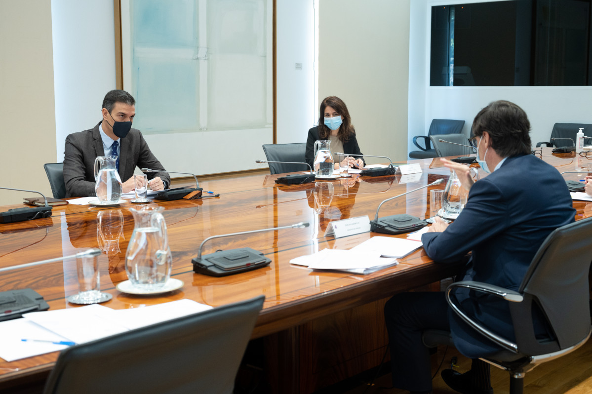 El president de Govern, Pedro Sánchez, i el ministre de Sanitat, Salvador Illa, durant la reunió de Comitè de Seguiment de l'Coronavirus, al Complex de la Moncloa, Madrid (Espanya), a 19 de novembre de 2020.