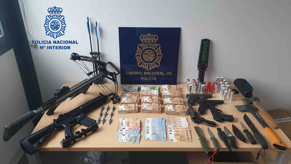 Successos.- Cau una organització dedicada a el tràfic internacional de marihuana a Girona