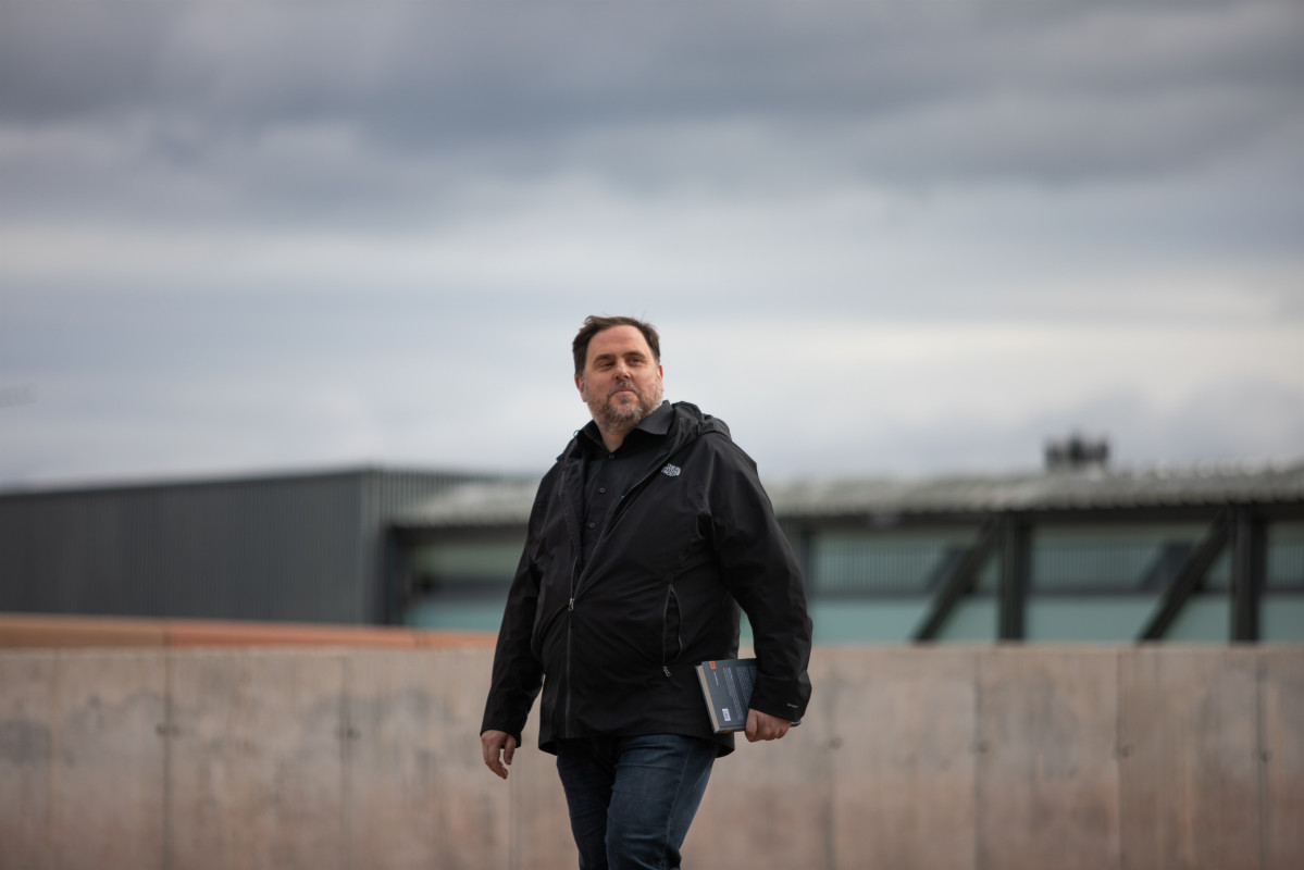 El líder d'ERC, Oriol Junqueras, al sortir de la presó de Lledoners