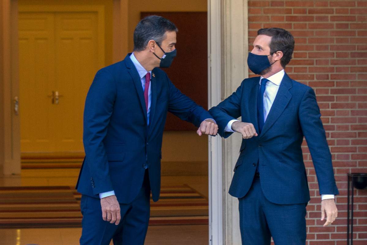 La reunió entre Sánchez i Casado a la Moncloa finalitza després de gairebé dues hores
