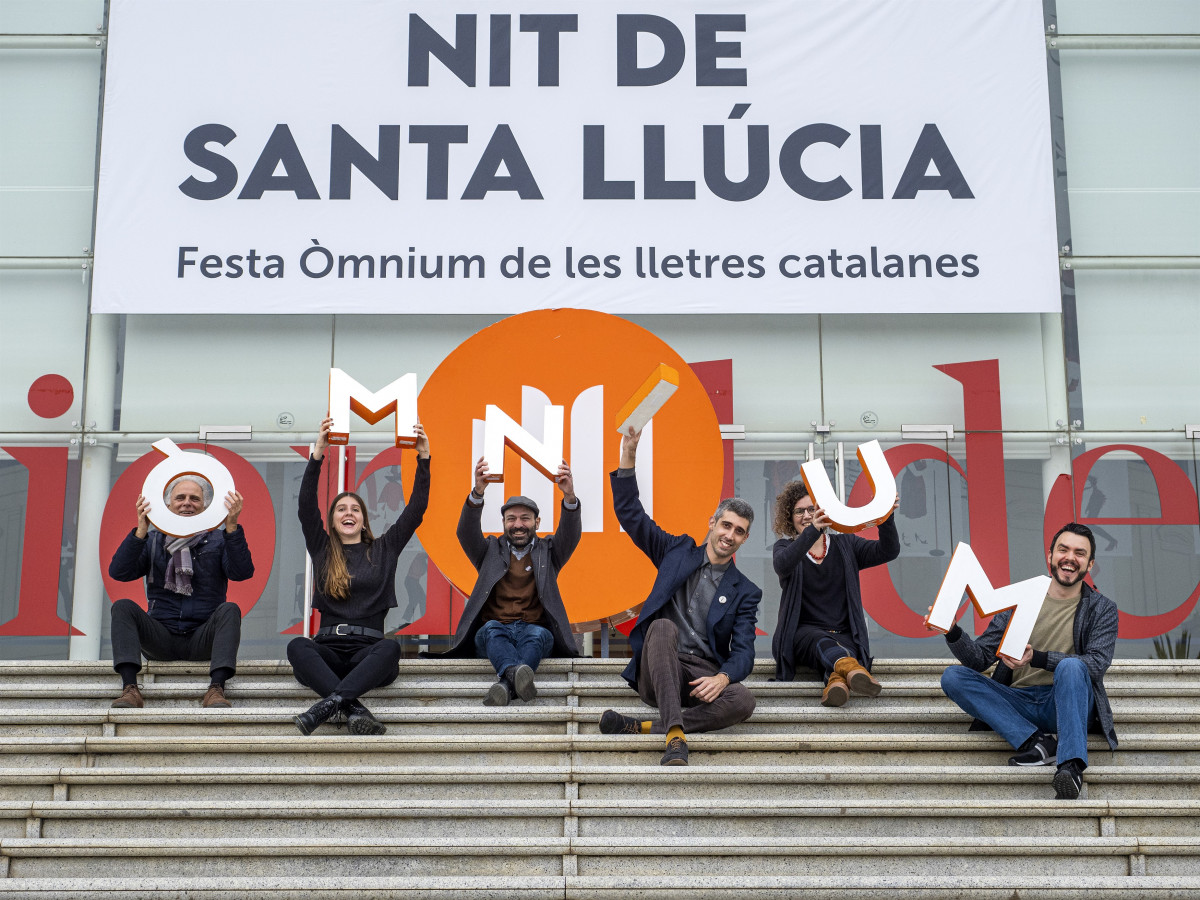 Premiats a la Nit de Santa Llúcia, amb el vicepresident d'Òmnium Cultural Marcel Mauri