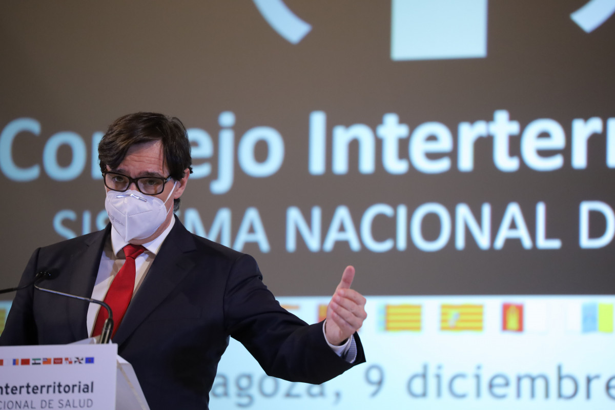 El ministre de Sanitat, Salvador Illa, ofereix una roda de premsa després del Consell Interterritorial de Sistema Nacional de Salut (SNS), a Saragossa (Espanya), a 9 de desembre de 2020.