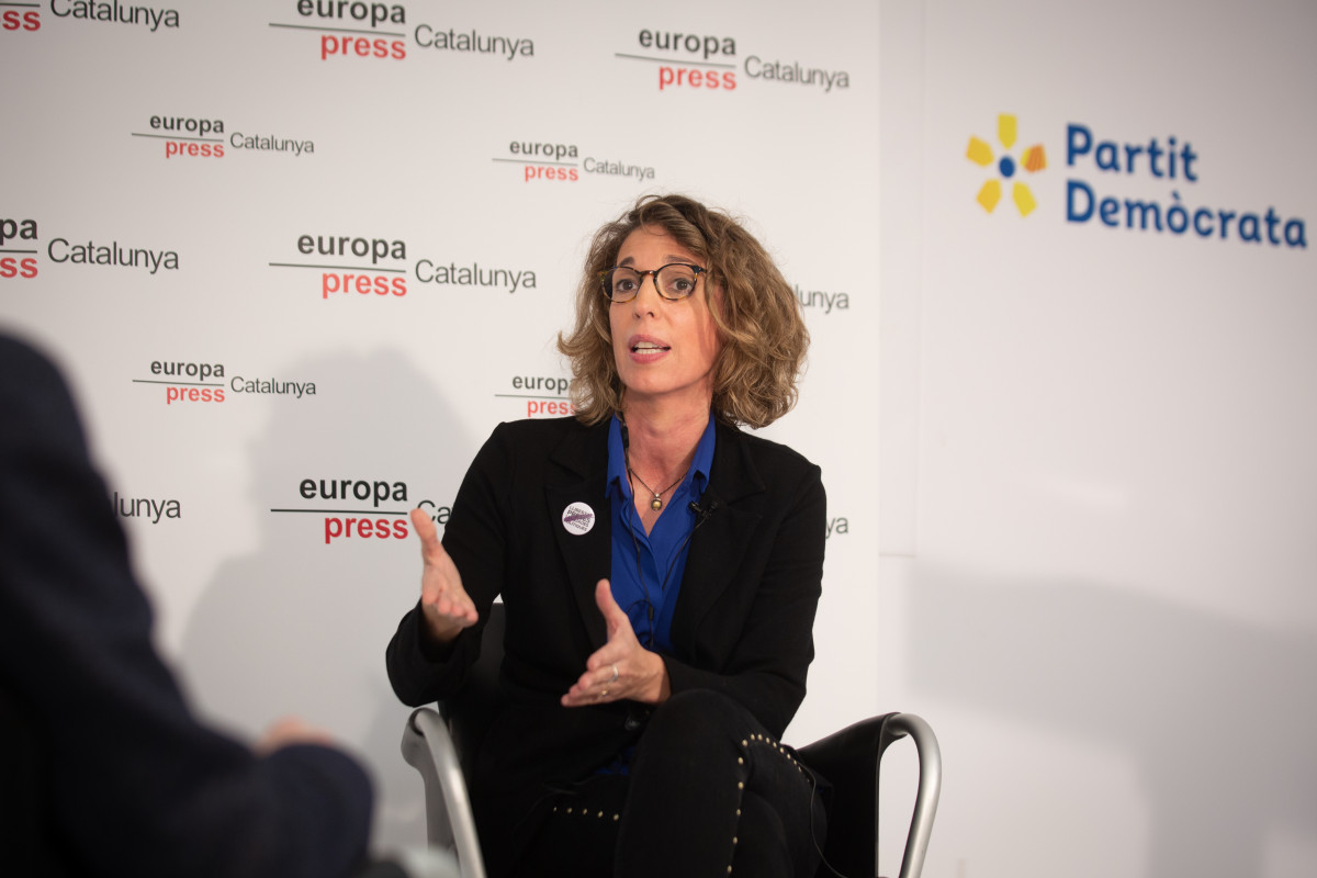 L'exconsellera i candidata de l'PDeCAT a les eleccions catalanes, Àngels Chacón intervé en una trobada Digital d'Europa Press, a Barcelona (Espanya), a 17 de desembre de 2020.