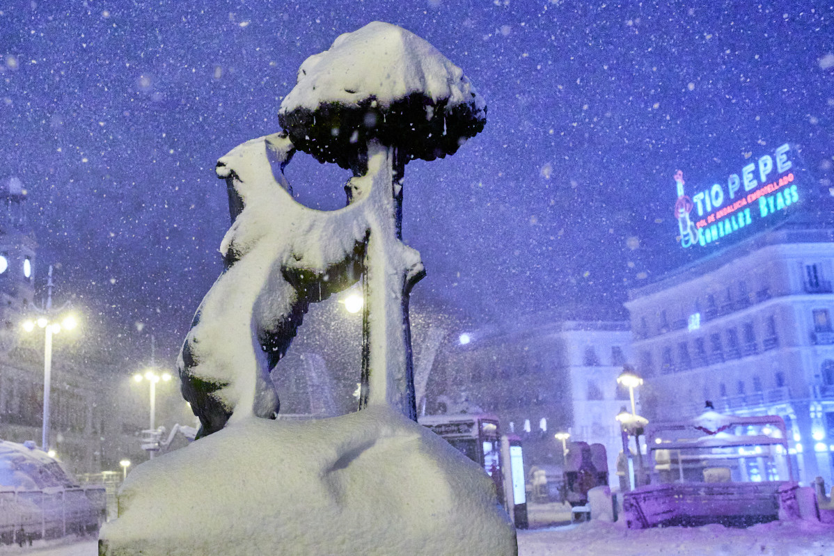 L'Ós i el Madroño, coberts de neu per la borrasca Filomena, a Madrid