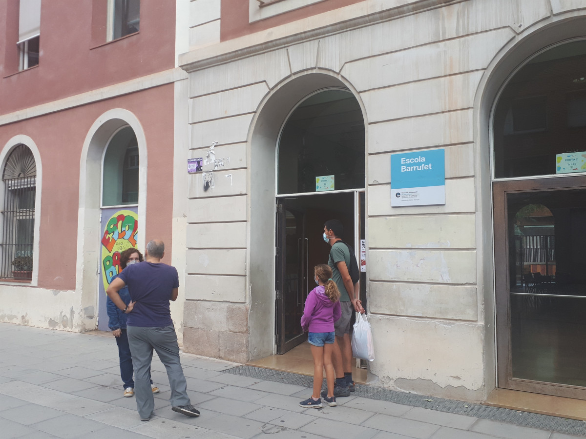 Escola Barrufet de Sants, on han començat a els cribratges massius a les escoles