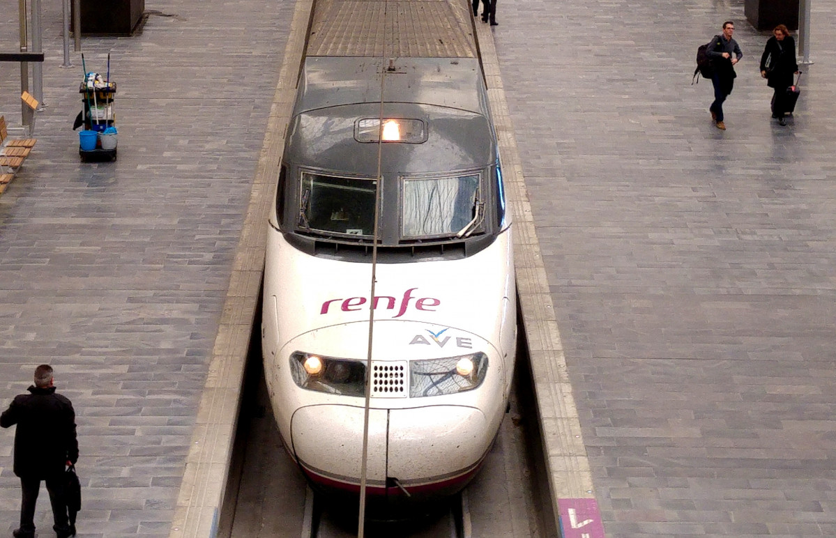 Renfe restablirà aquest dilluns el servei al corredor nord-est Madrid-Saragossa-Barcelona.
