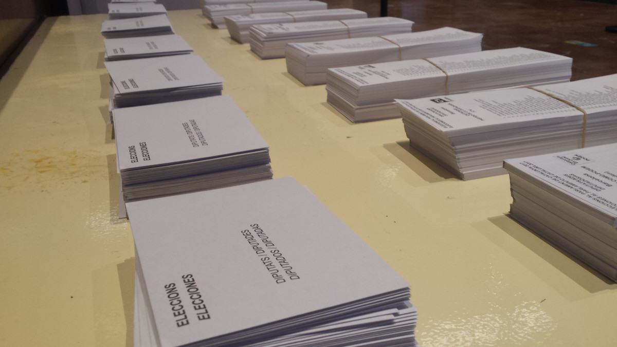 Paperetes per a les eleccions a Parlament de l'21D a Catalunya