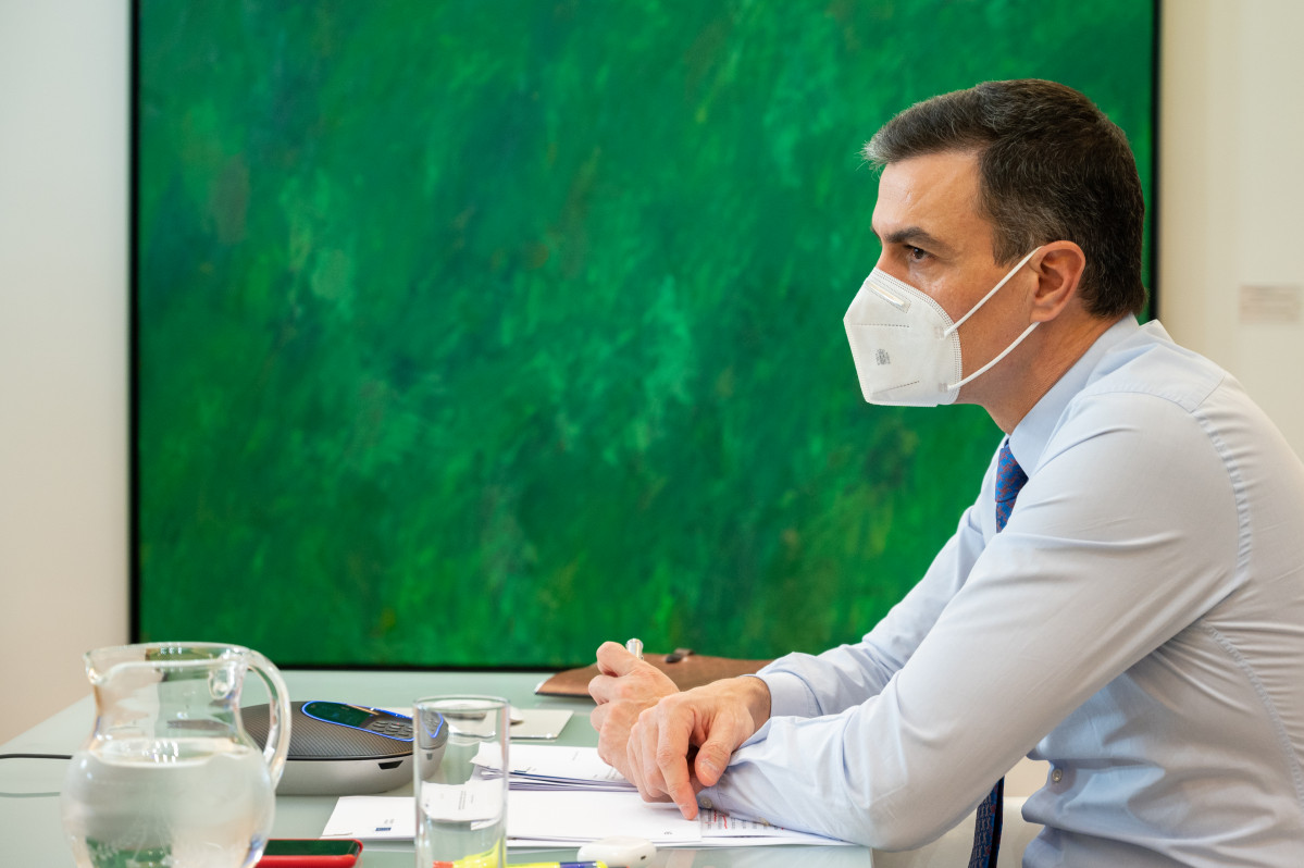 El president de Govern, Pedro Sánchez, participa per videoconferència a la reunió de Consell Europeu de la Unió Europea sobre coronavirus i vacunació, a Madrid (Espanya), a 21 de gener d