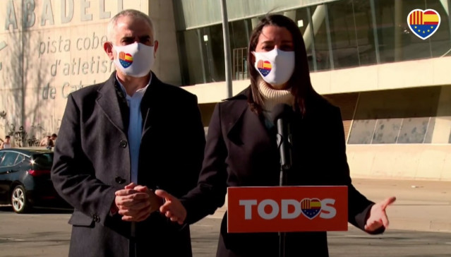 La presidenta de Cs, Inés Arrimadas, con el líder de Cs en Catalunya, Carlos Carrizosa.
