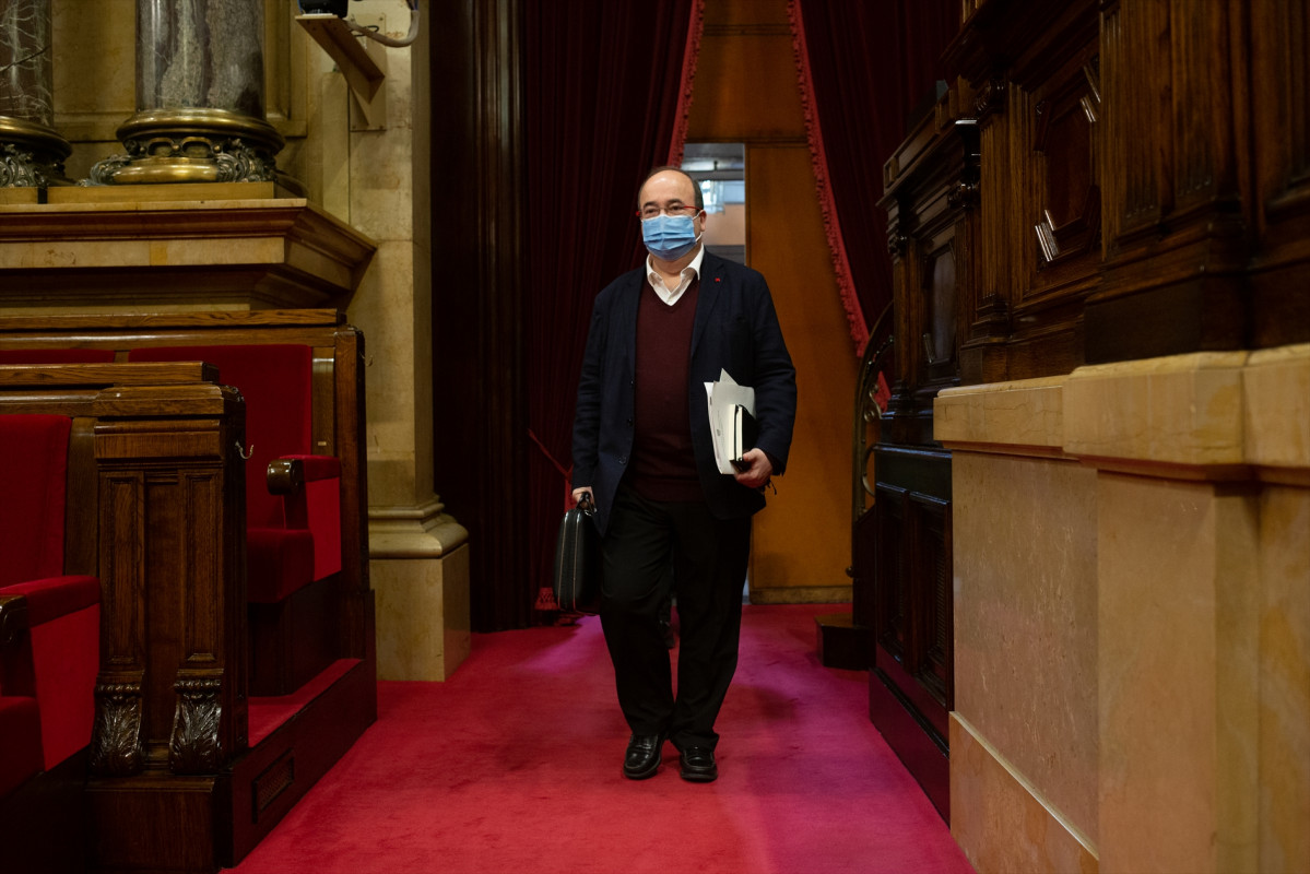 El primer secretari de PSC, Miquel Iceta, a l'arribar a una sessió celebrada a la Diputació Permanent de Parlament, a Barcelona, Catalunya, (Espanya), a 13 de Gener de 2021.