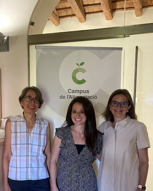 Trinitat Cambras, María Fernanda Zerón i Maria Izquierdo